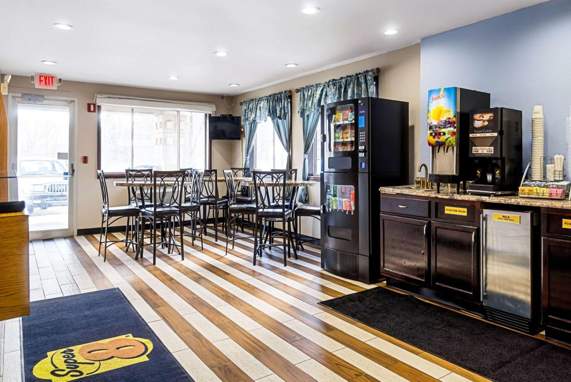 Super 8 By Wyndham Pittsburgh/Monroeville Esterno foto