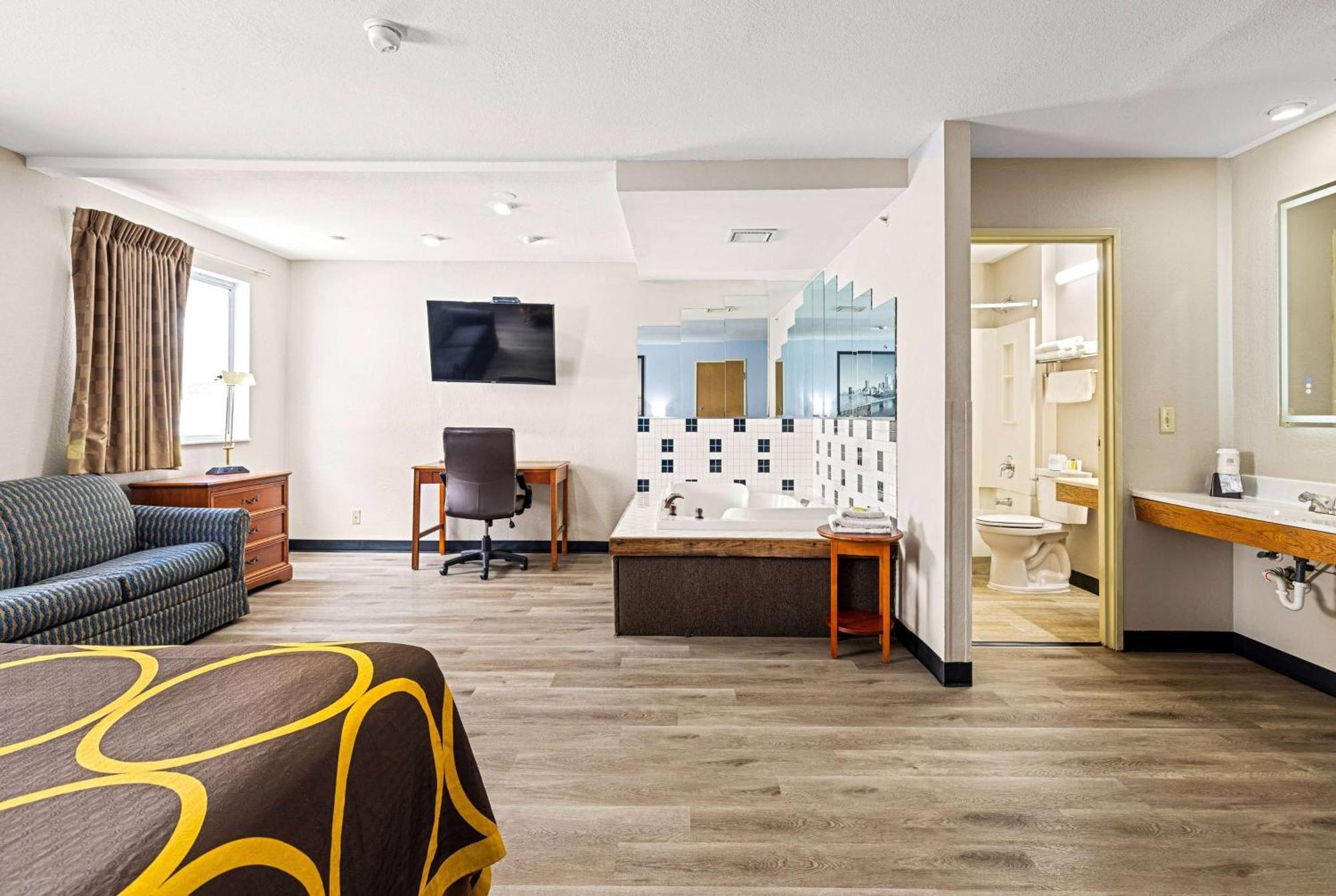 Super 8 By Wyndham Pittsburgh/Monroeville Esterno foto