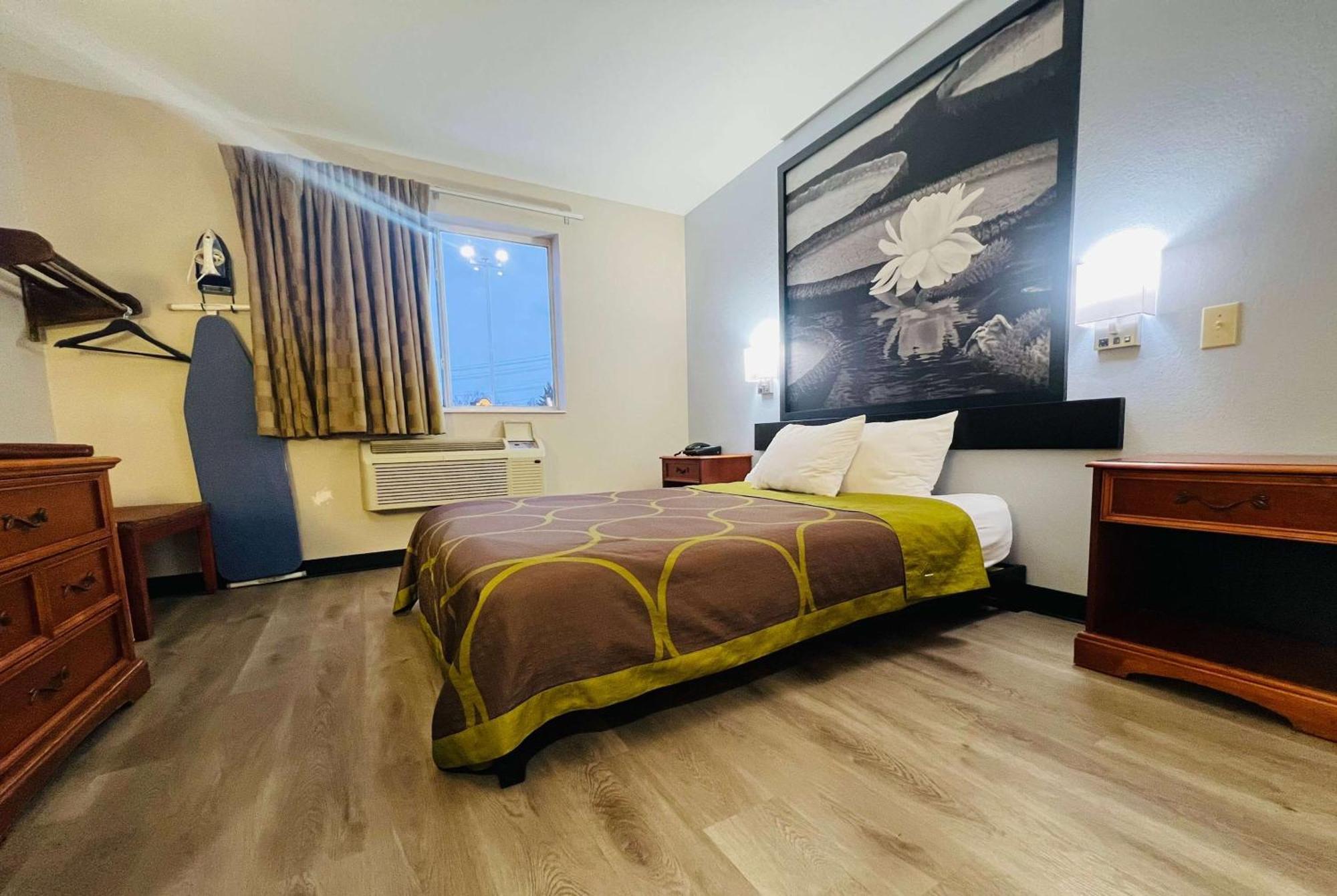 Super 8 By Wyndham Pittsburgh/Monroeville Esterno foto